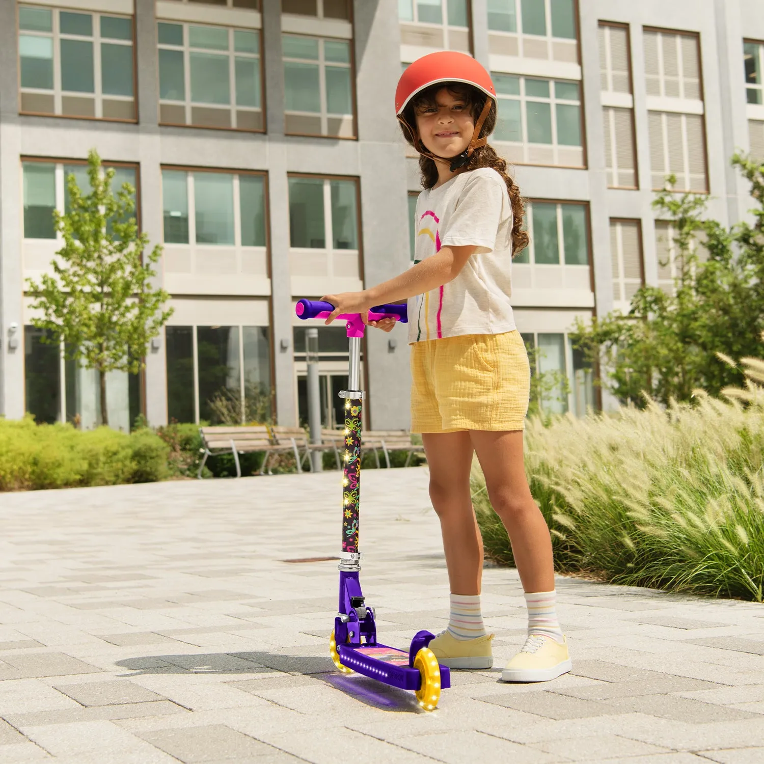 Encanto 2-Wheel Light-Up Kick Scooter