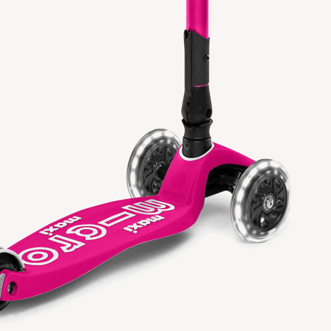 Micro Scooters Maxi Micro Scooter Deluxe Foldable LED - Pink