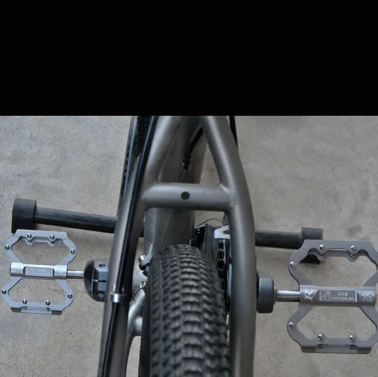 Titanium Alloy Bike Pedals Ultra Light Mountain Bicycle Pedals Non-Slip Cycling Pedals Bicycle Flat Alloy Pedals